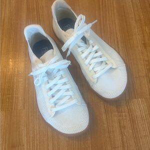Flux Barefoot Sneaker